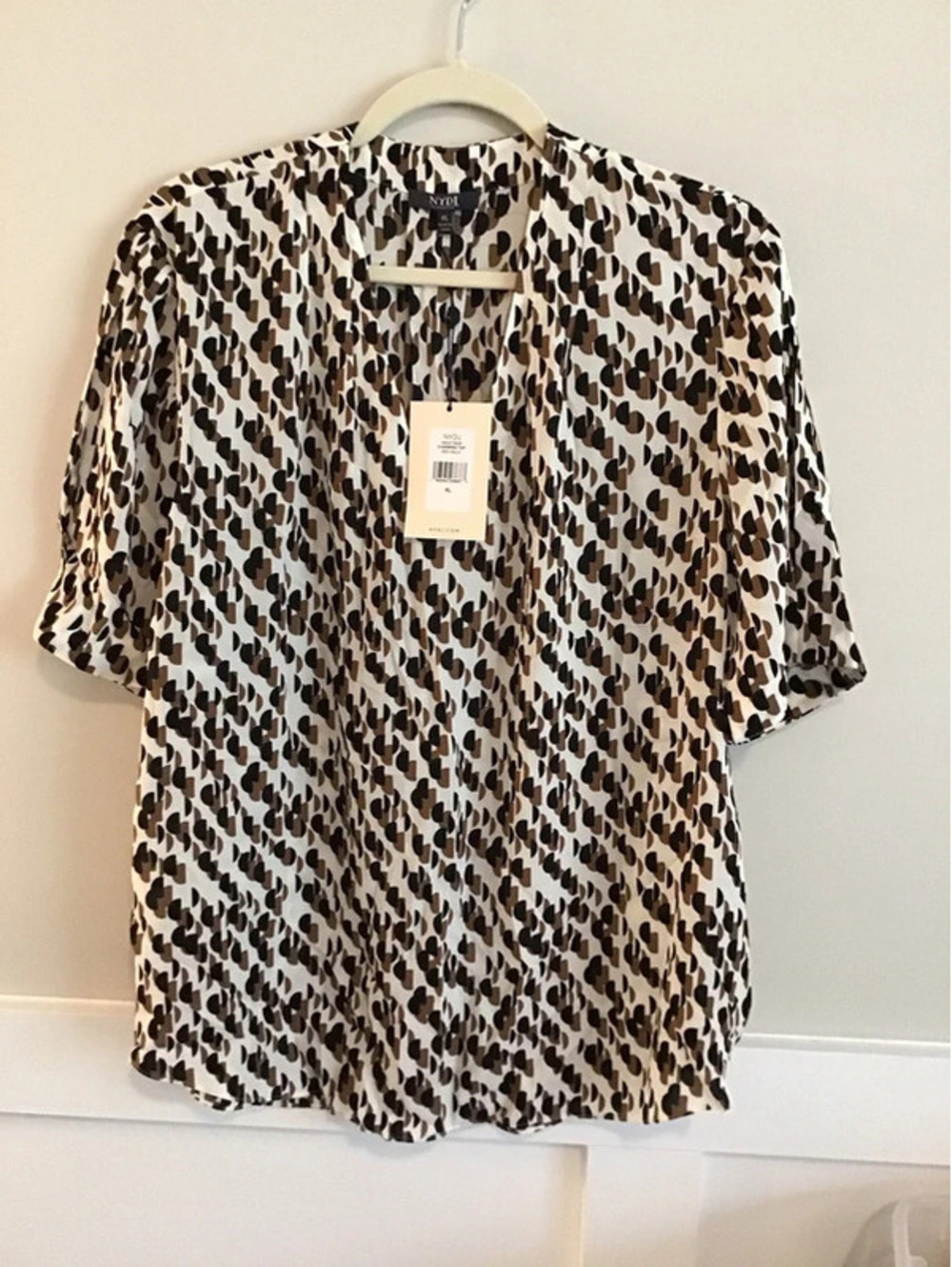 Nydj xl blouse, new, charming printed, short sleeve